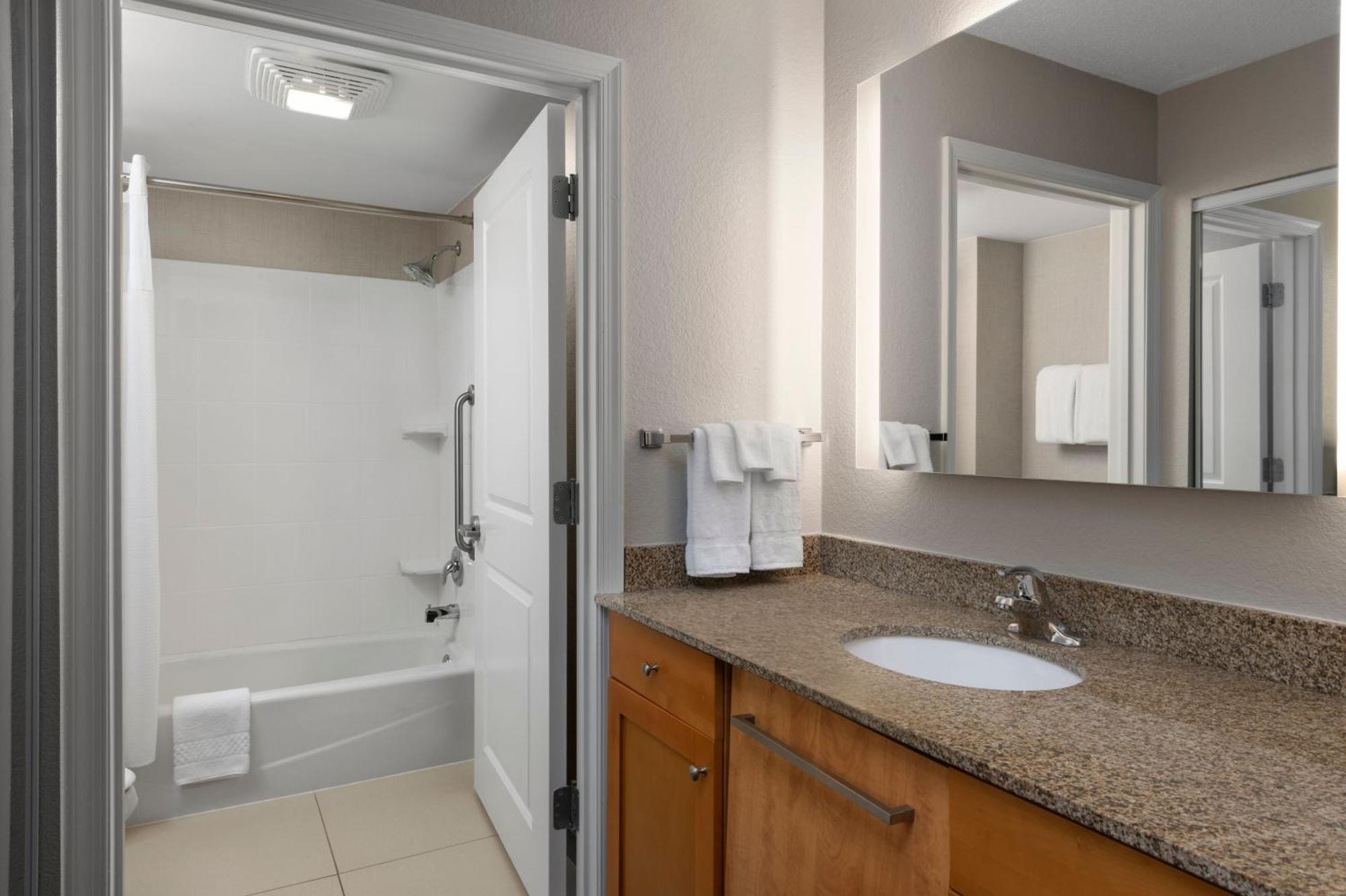 Residence Inn Mt. Laurel At Bishop'S Gate Mount Laurel Exteriör bild